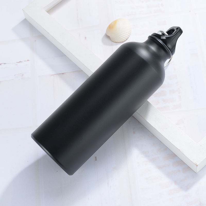 500ML ワンピース A-Z イニシャル入り スポーツウォ - Yoga Fitness Zone のレビューと価格